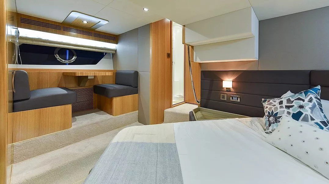 Majesty 48ft