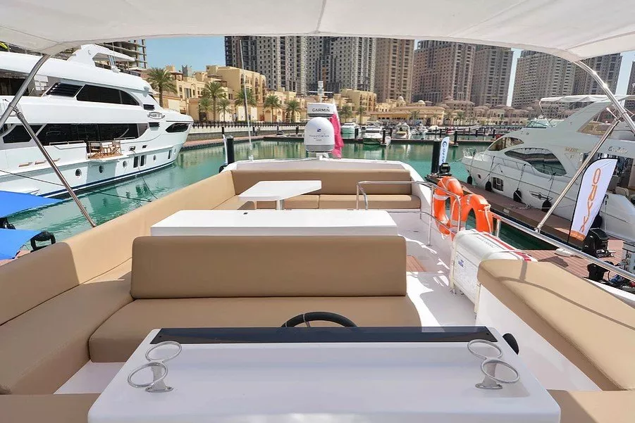 Majesty 48ft