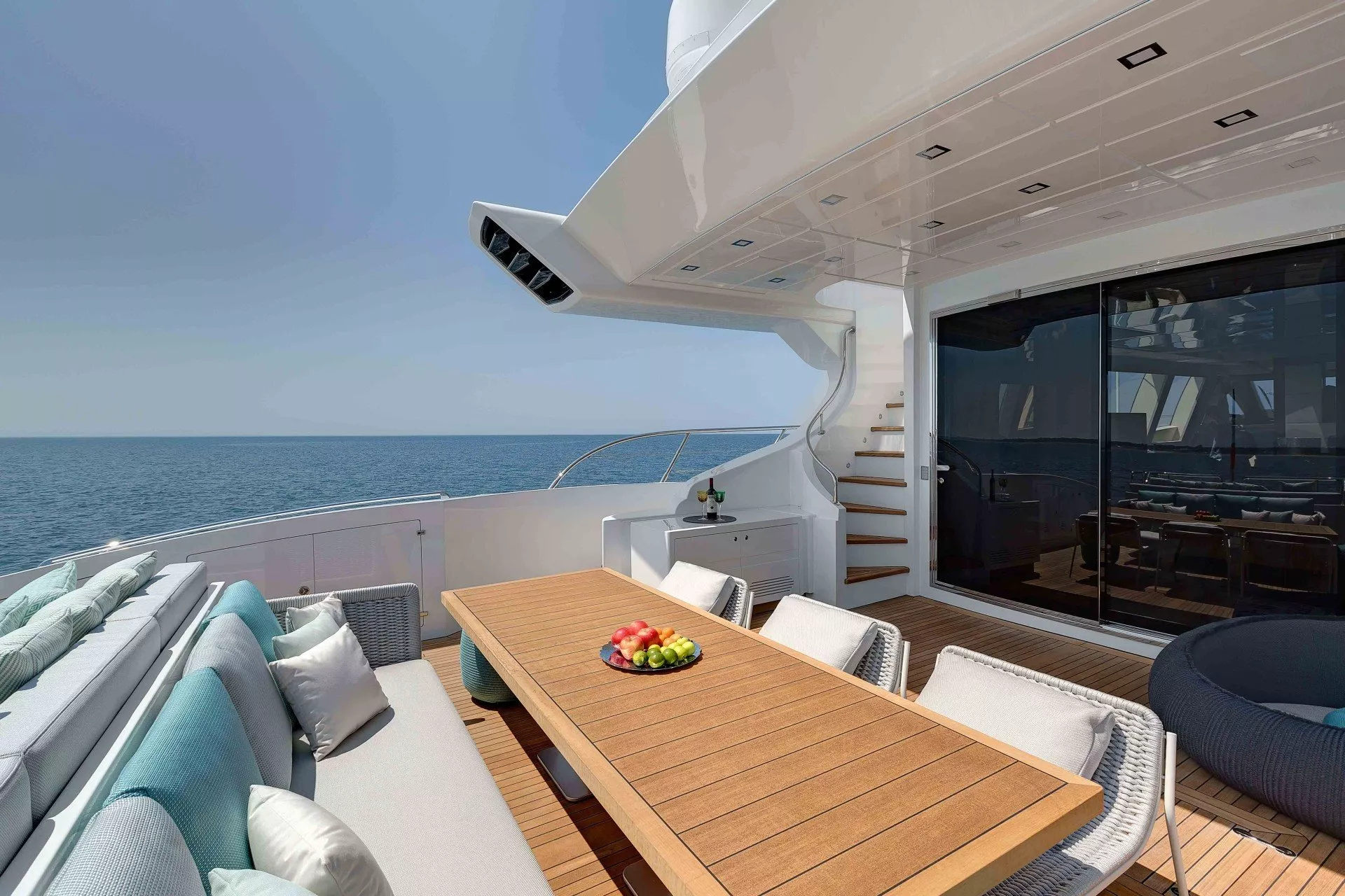 https://dev-api.arconyachts.com/storage/media/27143/conversions/509_5811407172-optimize.webp