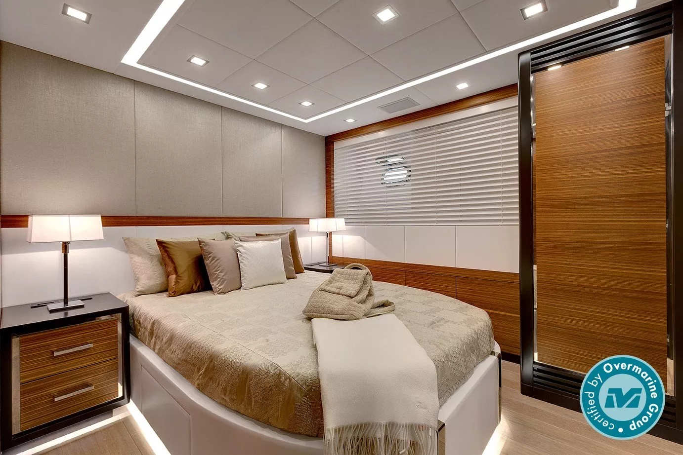 https://dev-api.arconyachts.com/storage/media/27147/conversions/509_3521387115-optimize.webp