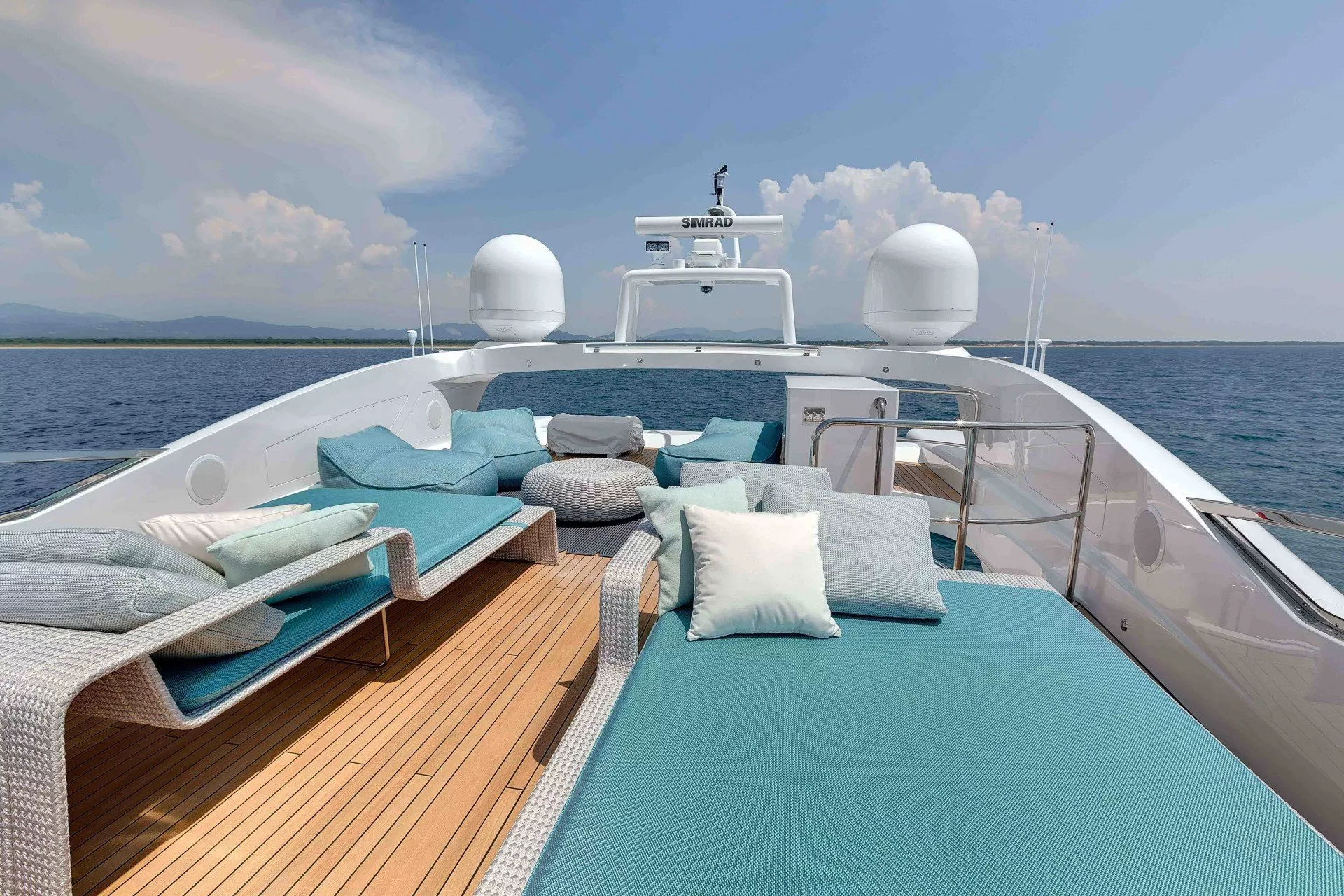 https://dev-api.arconyachts.com/storage/media/27163/conversions/509_9989383668-optimize.webp