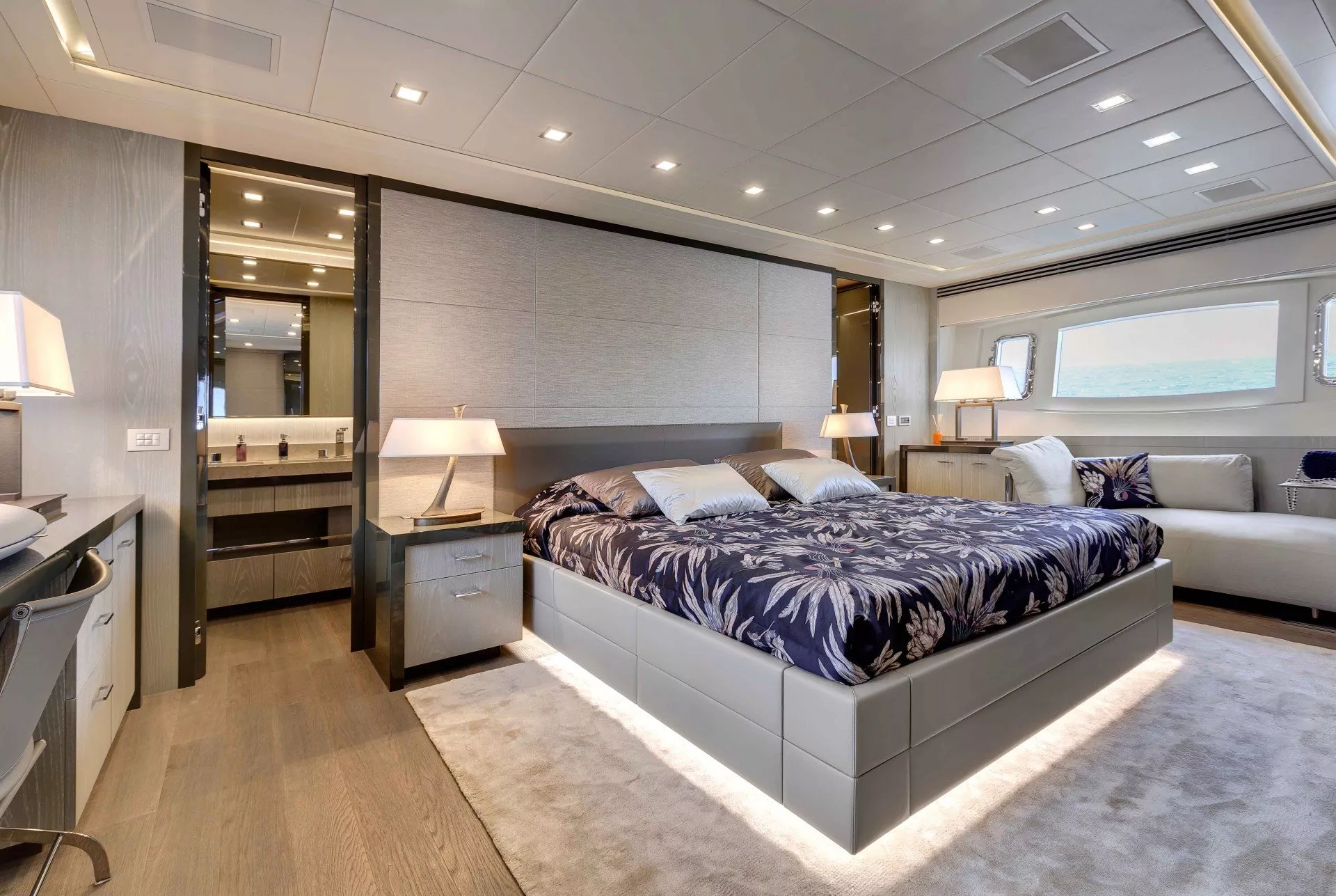 https://dev-api.arconyachts.com/storage/media/27164/conversions/509_0172267315-optimize.webp