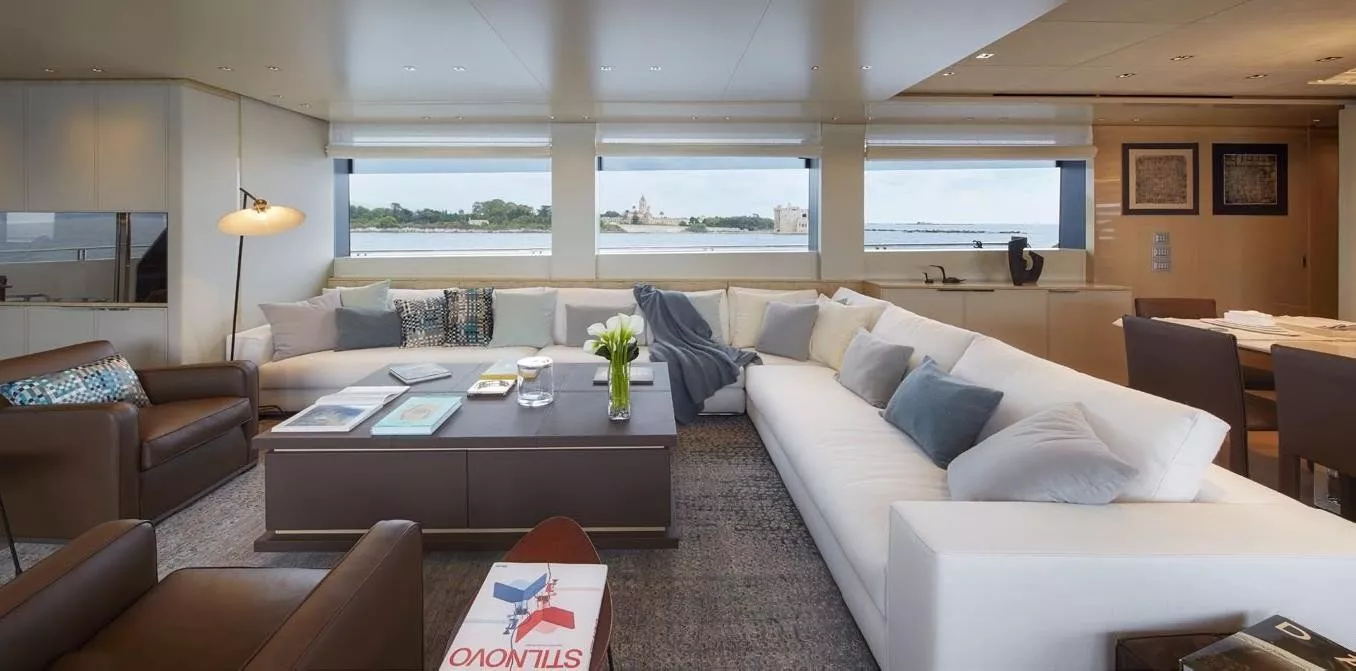 https://dev-api.arconyachts.com/storage/media/27191/conversions/507_3314006228-optimize.webp