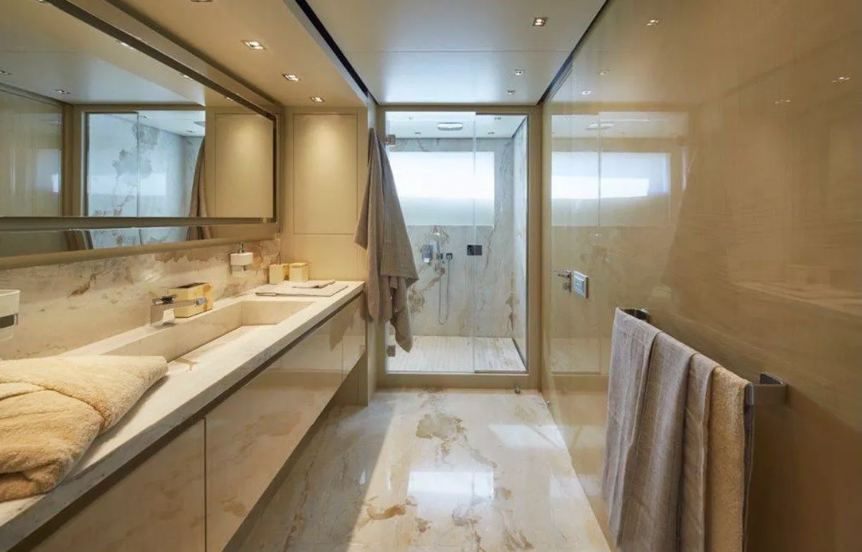 https://dev-api.arconyachts.com/storage/media/27197/conversions/507_7120340159-optimize.webp