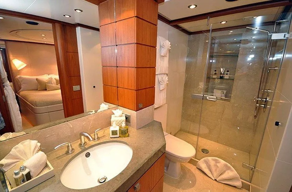 https://dev-api.arconyachts.com/storage/media/27224/conversions/506_3857506690-optimize.webp