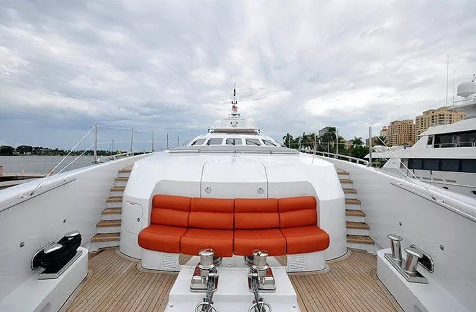https://dev-api.arconyachts.com/storage/media/27234/conversions/506_2508239355-optimize.webp