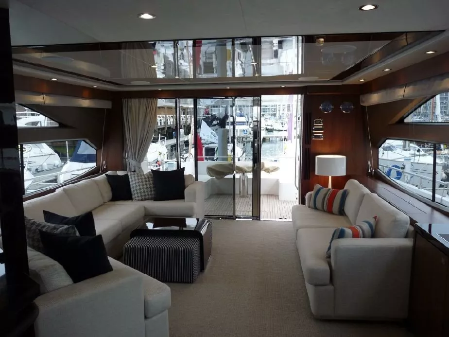 https://dev-api.arconyachts.com/storage/media/27255/conversions/398_3718089423-optimize.webp