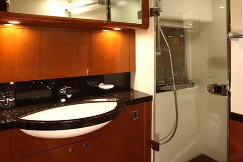 https://dev-api.arconyachts.com/storage/media/27354/conversions/501_0451232393-optimize.webp
