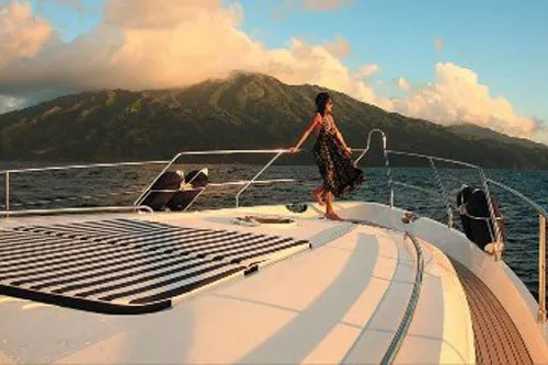 https://dev-api.arconyachts.com/storage/media/27355/conversions/501_4840128305-optimize.webp