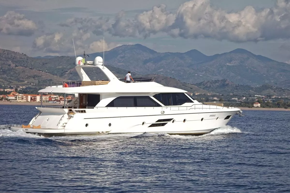 https://dev-api.arconyachts.com/storage/media/27413/conversions/499_4881036134-optimize.webp