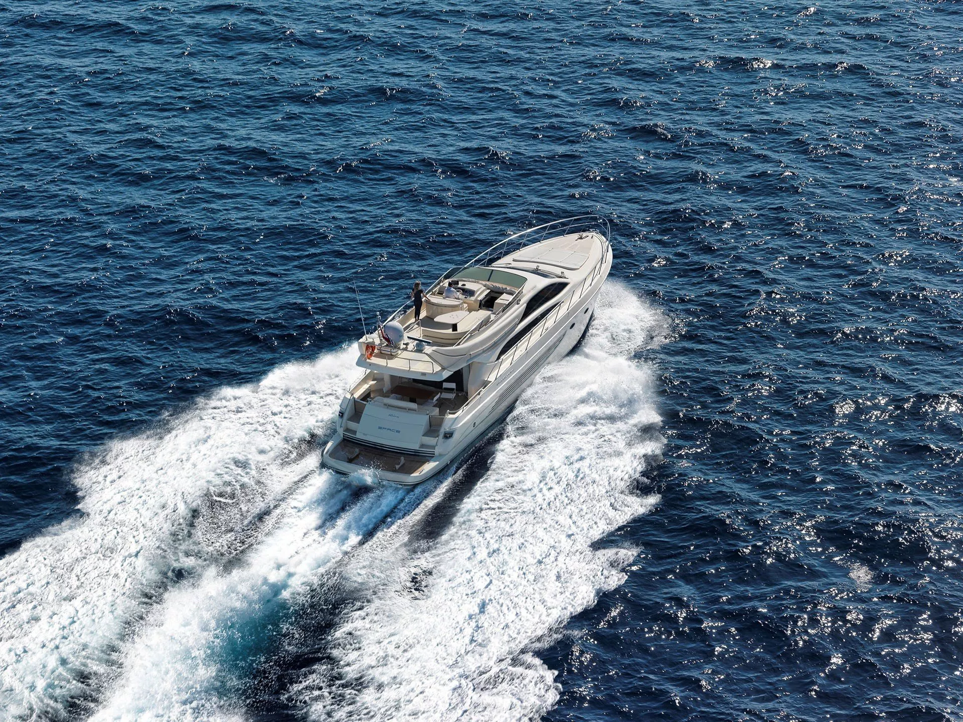 https://dev-api.arconyachts.com/storage/media/27449/conversions/495_2555465860-optimize.webp