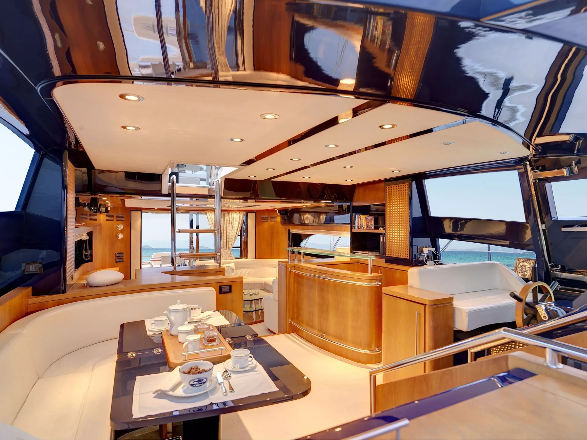 https://dev-api.arconyachts.com/storage/media/27456/conversions/495_4792492009-optimize.webp