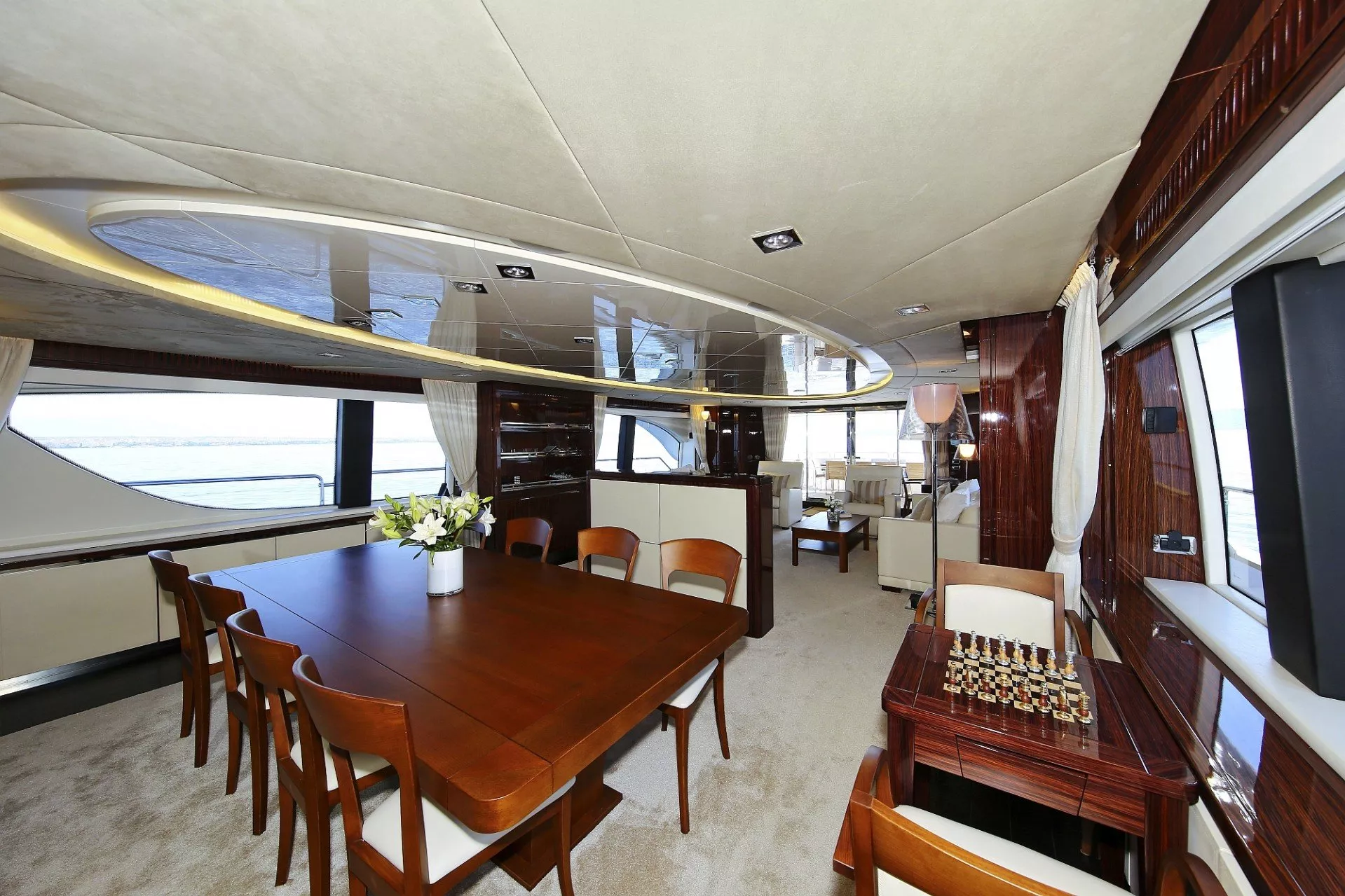 https://dev-api.arconyachts.com/storage/media/27722/conversions/43_9823630995-optimize.webp