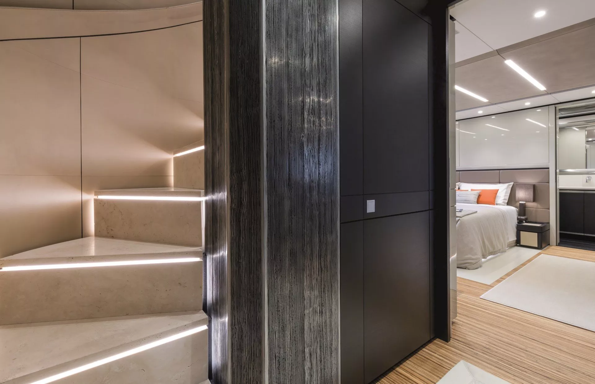 https://dev-api.arconyachts.com/storage/media/27971/conversions/237_2710806559-optimize.webp