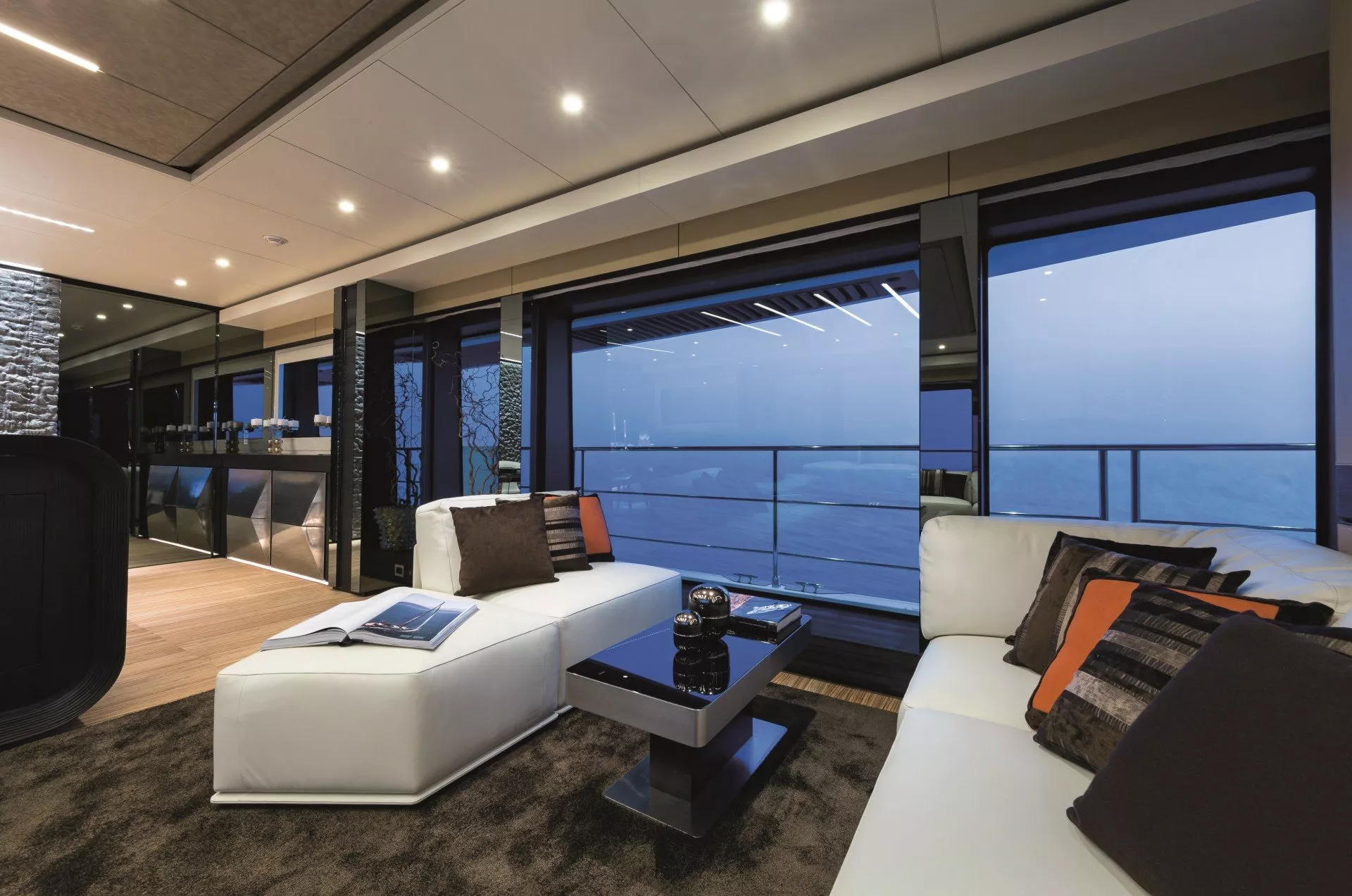 https://dev-api.arconyachts.com/storage/media/27973/conversions/237_8386770530-optimize.webp