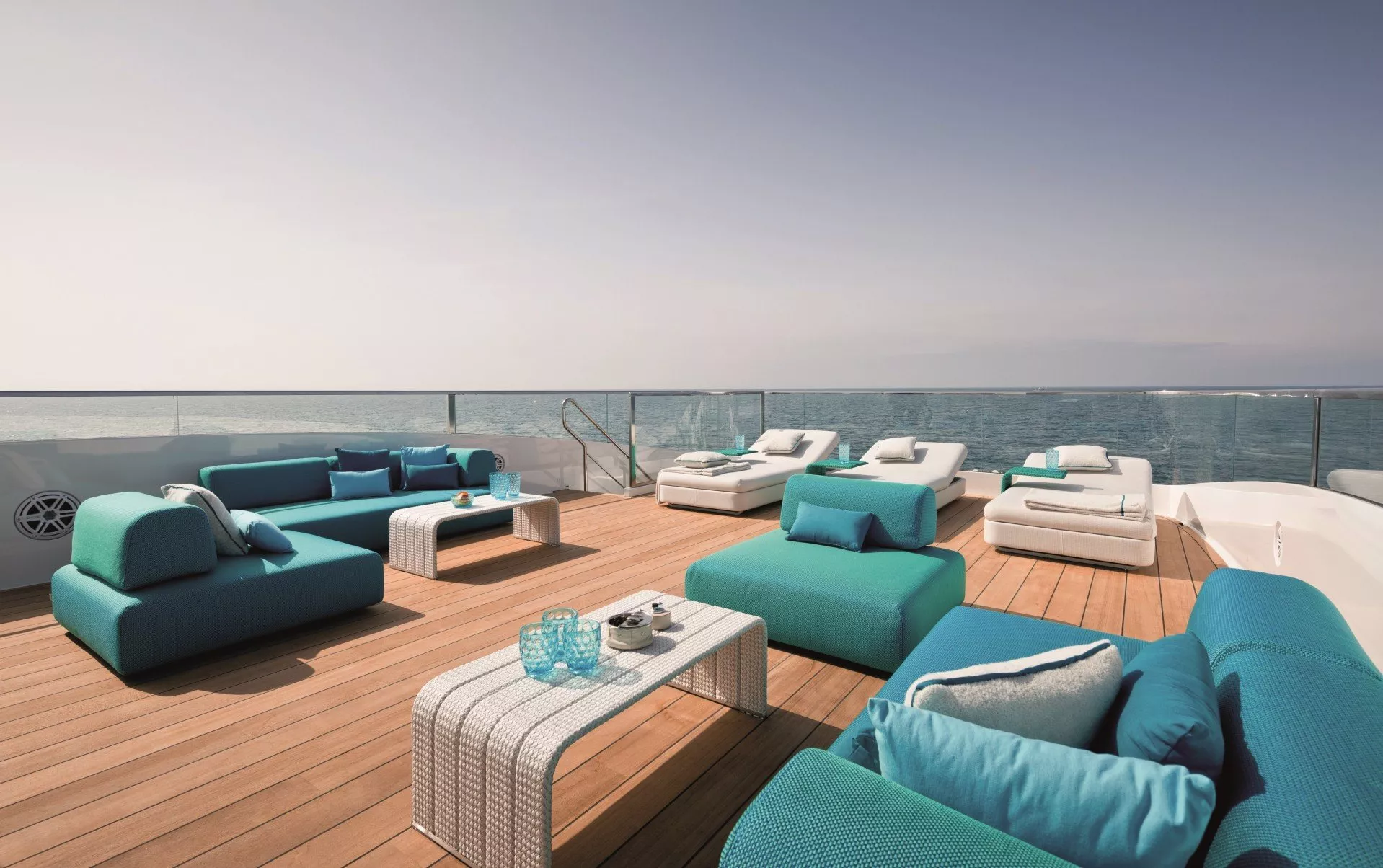https://dev-api.arconyachts.com/storage/media/27976/conversions/237_0683277928-optimize.webp