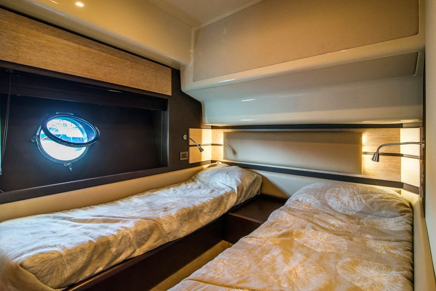 Azimut 60