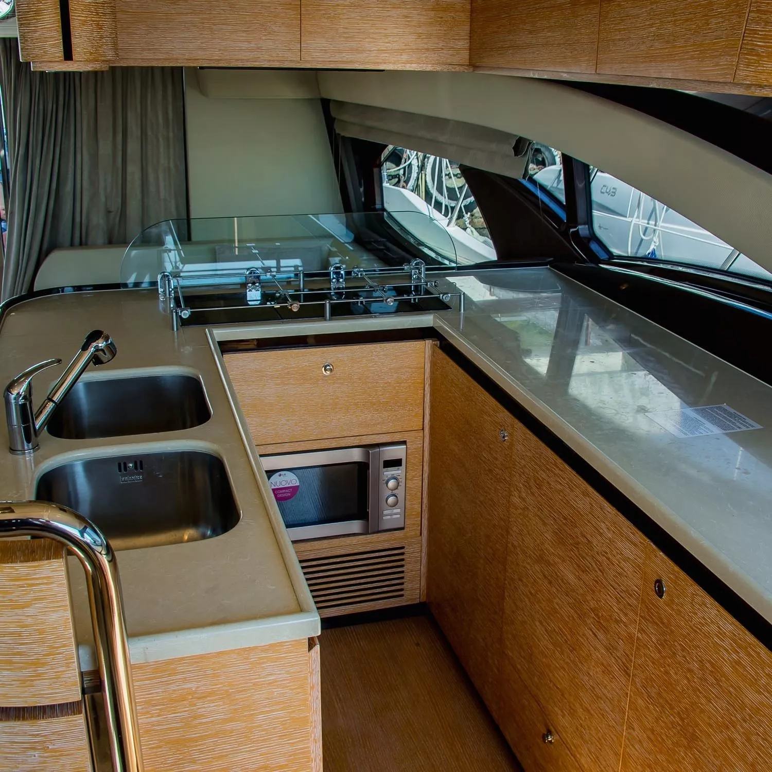 https://dev-api.arconyachts.com/storage/media/27987/conversions/470_6918715157-optimize.webp