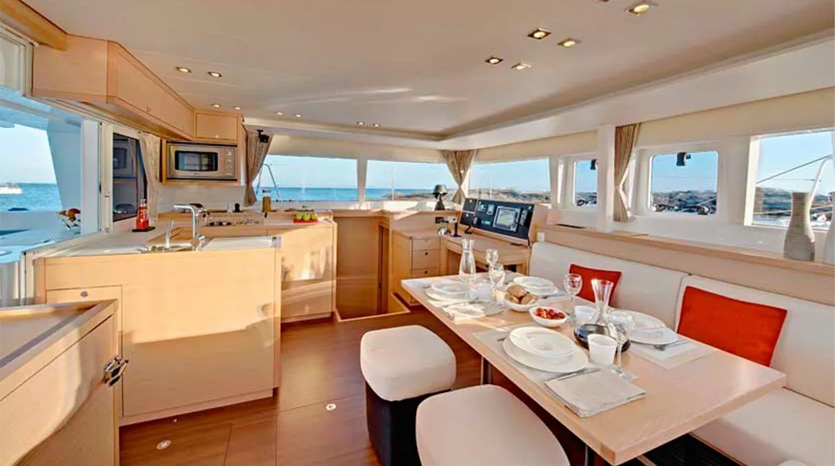 https://dev-api.arconyachts.com/storage/media/28008/conversions/467_6892082435-optimize.webp