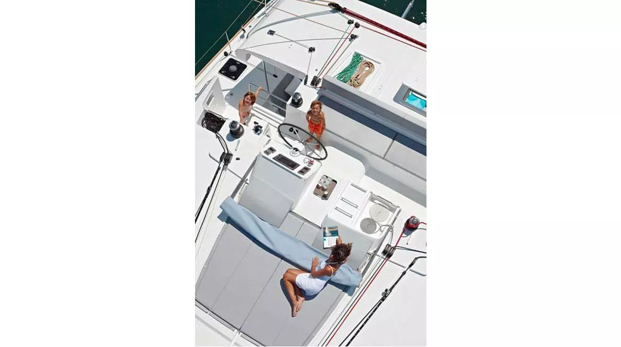 https://dev-api.arconyachts.com/storage/media/28020/conversions/467_5917687208-optimize.webp