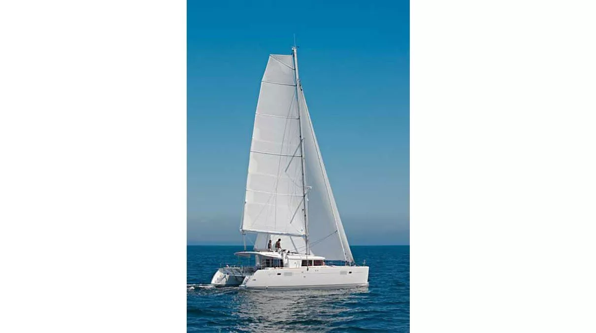 https://dev-api.arconyachts.com/storage/media/28021/conversions/467_6165555366-optimize.webp