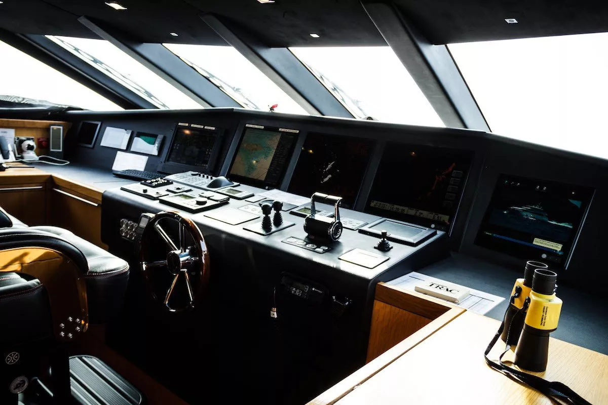 https://dev-api.arconyachts.com/storage/media/28108/conversions/461_0486436272-optimize.webp