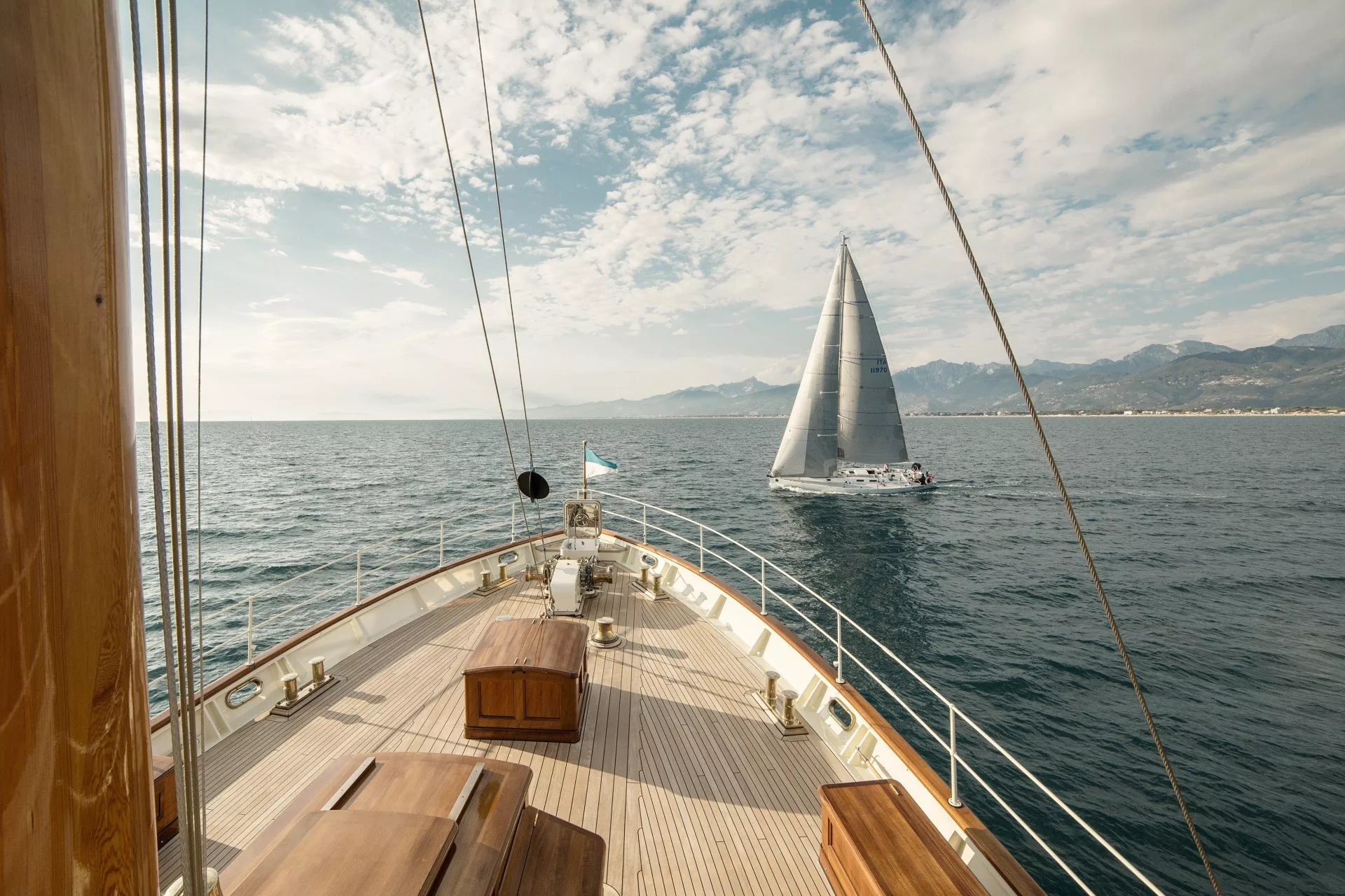 https://dev-api.arconyachts.com/storage/media/28120/conversions/460_2060743256-optimize.webp