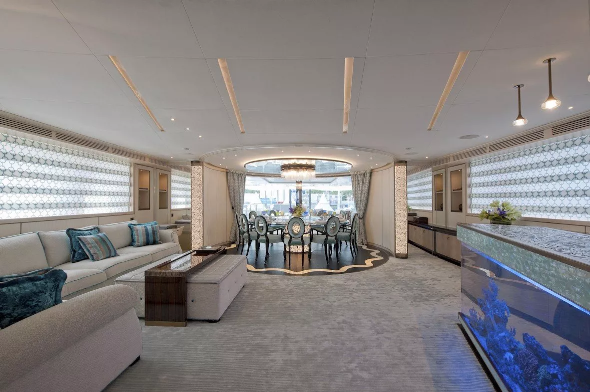 https://dev-api.arconyachts.com/storage/media/28171/conversions/458_2993144355-optimize.webp