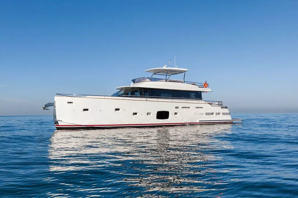 AZIMUT MAGELLANO 76