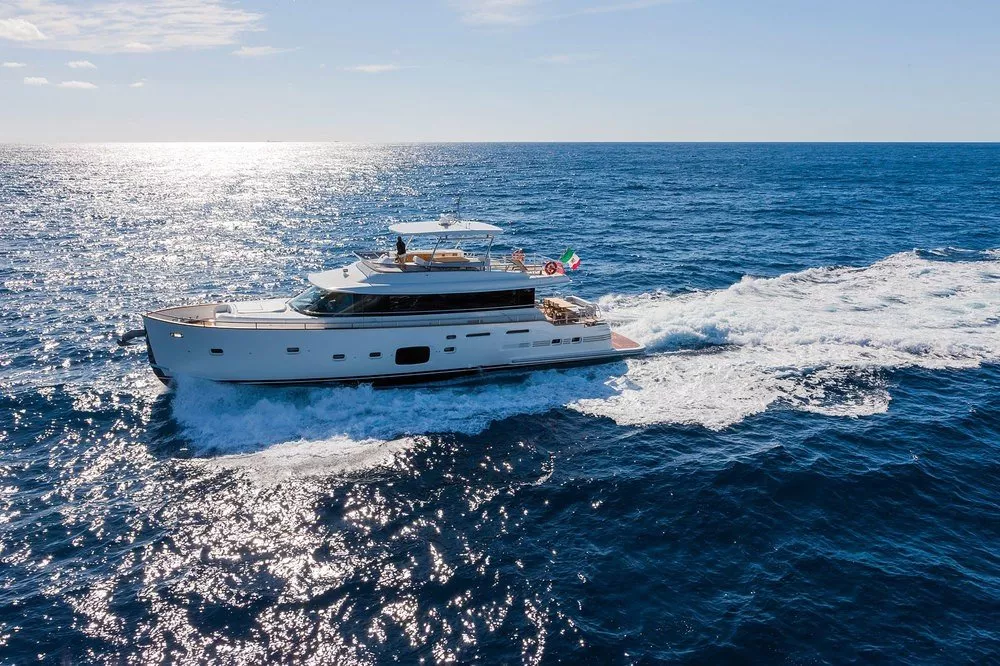 AZIMUT MAGELLANO 76