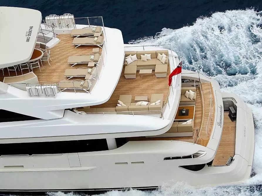 https://dev-api.arconyachts.com/storage/media/28446/conversions/440_4334967783-optimize.webp