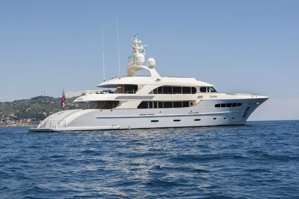 Nassima 49m
