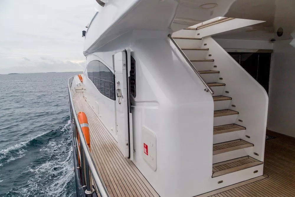 https://dev-api.arconyachts.com/storage/media/28612/conversions/432_1787555558-optimize.webp