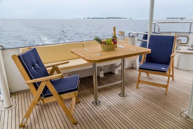 https://dev-api.arconyachts.com/storage/media/28621/conversions/432_5512930652-optimize.webp
