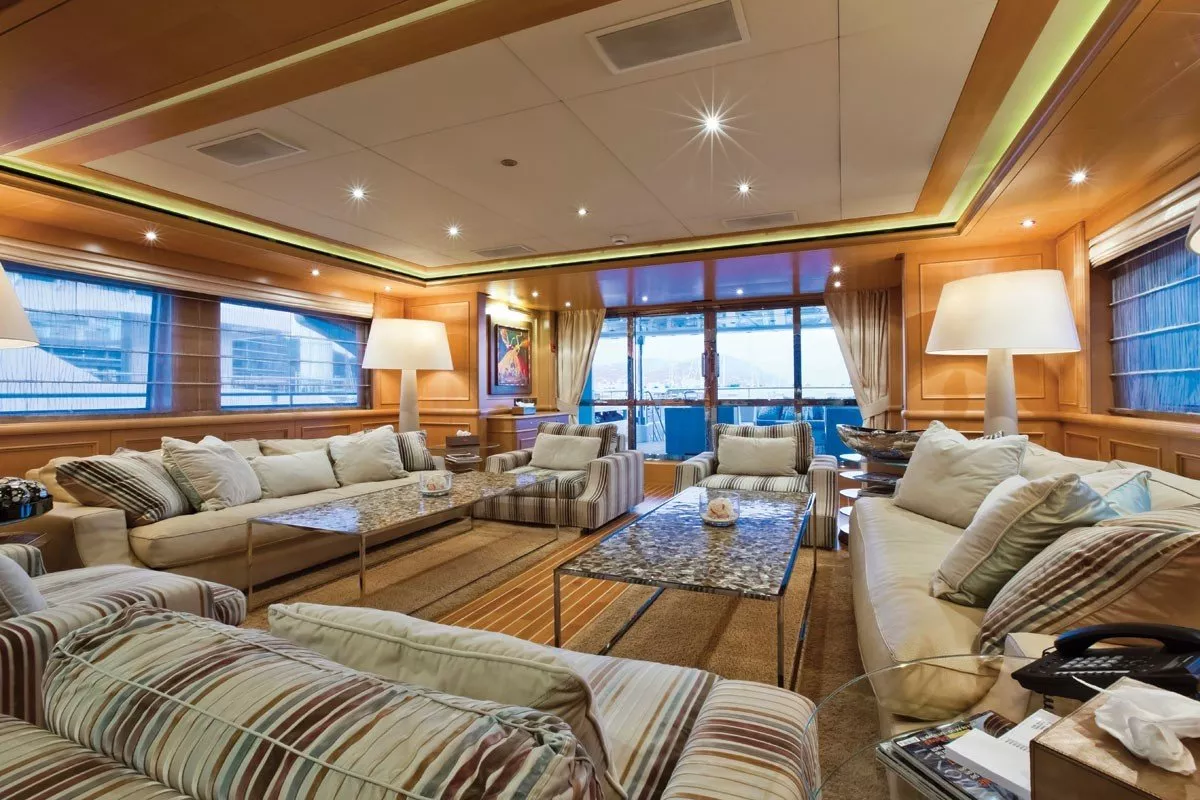 https://dev-api.arconyachts.com/storage/media/28631/conversions/431_3625015774-optimize.webp
