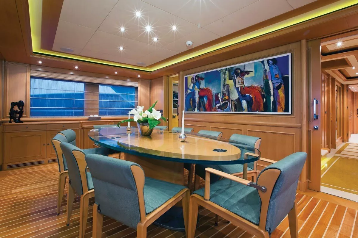 https://dev-api.arconyachts.com/storage/media/28636/conversions/431_5490453787-optimize.webp