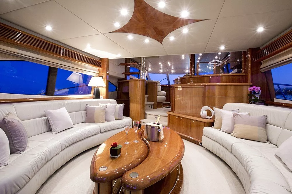 https://dev-api.arconyachts.com/storage/media/28664/conversions/429_7518121706-optimize.webp