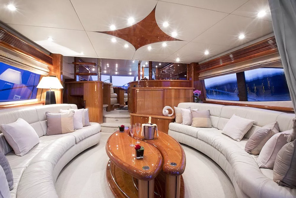 https://dev-api.arconyachts.com/storage/media/28665/conversions/429_9239801970-optimize.webp