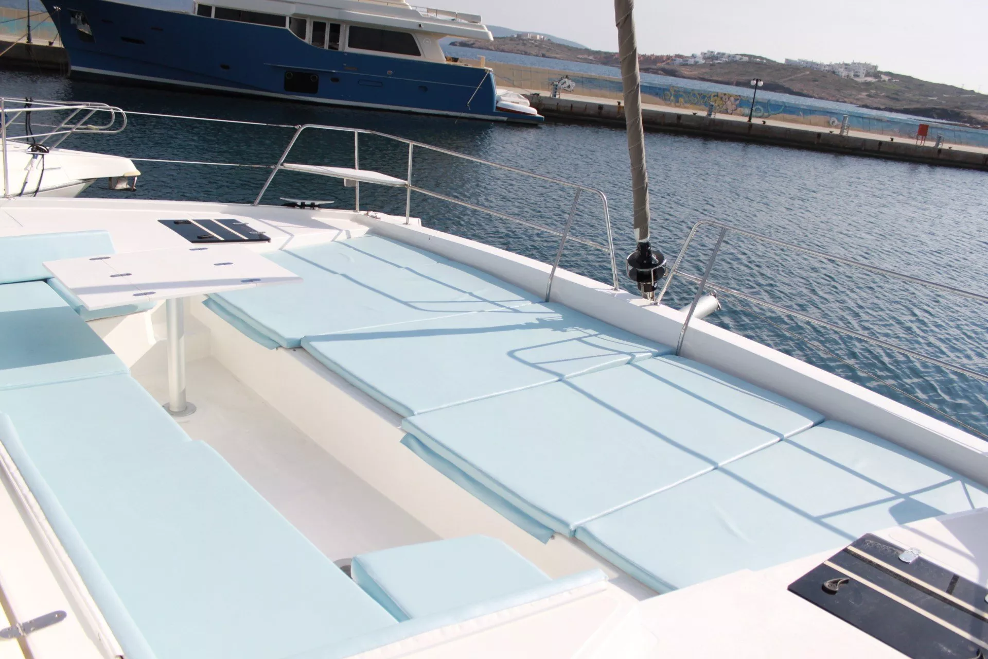 https://dev-api.arconyachts.com/storage/media/28722/conversions/427_7960095369-optimize.webp