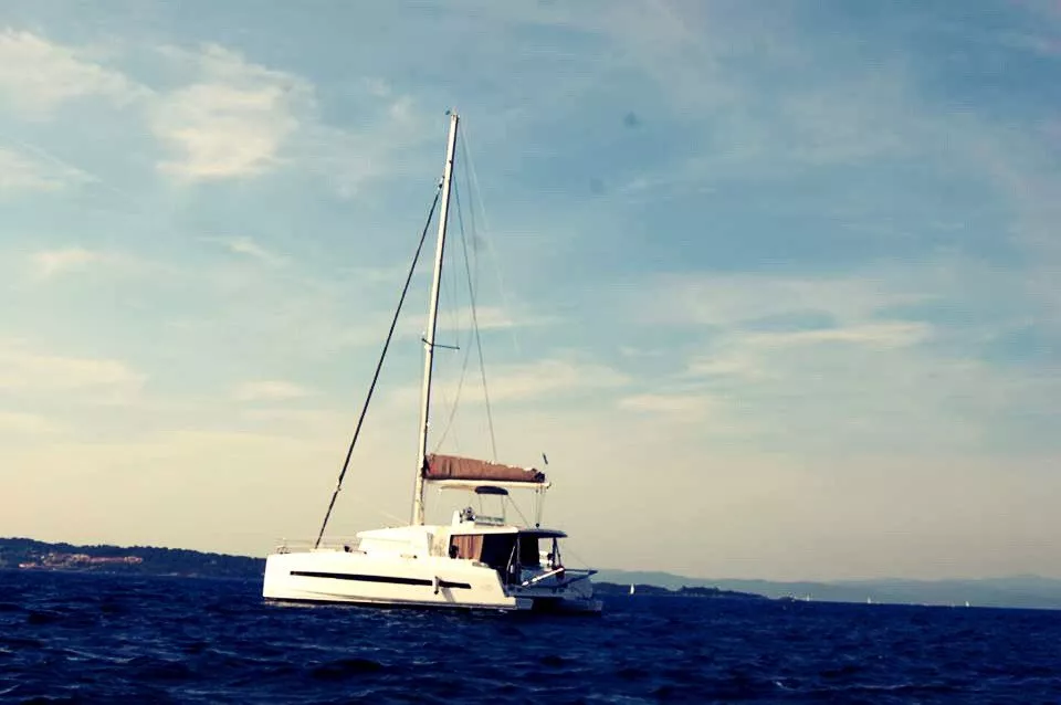 https://dev-api.arconyachts.com/storage/media/28726/conversions/427_5134344584-optimize.webp