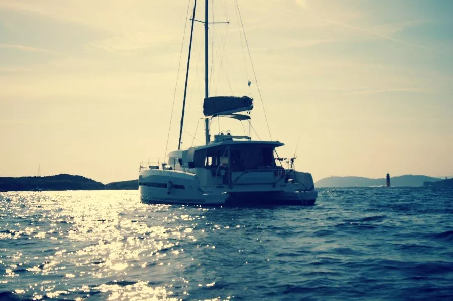 https://dev-api.arconyachts.com/storage/media/28727/conversions/427_1161168075-optimize.webp