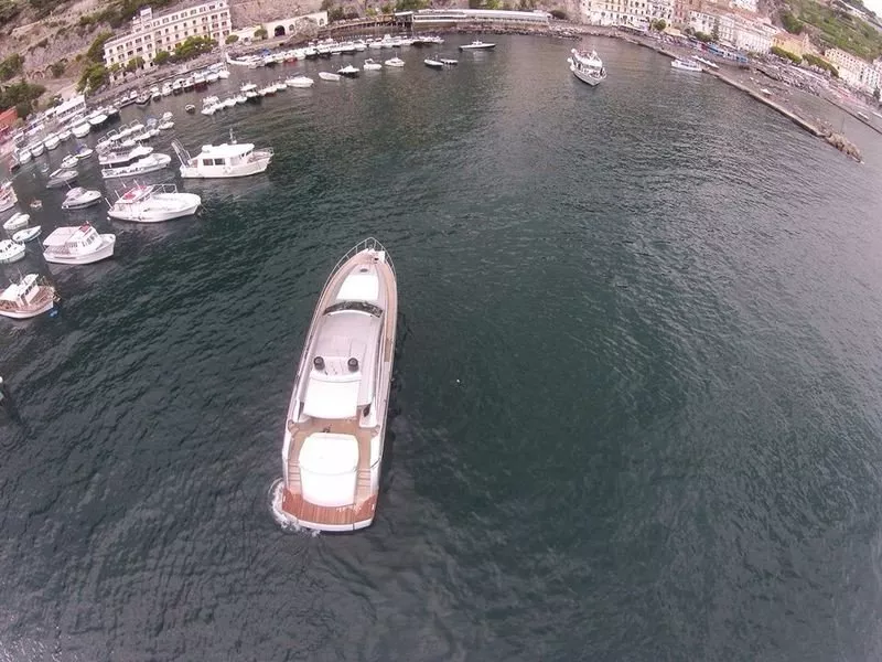 https://dev-api.arconyachts.com/storage/media/28793/conversions/422_2559668363-optimize.webp