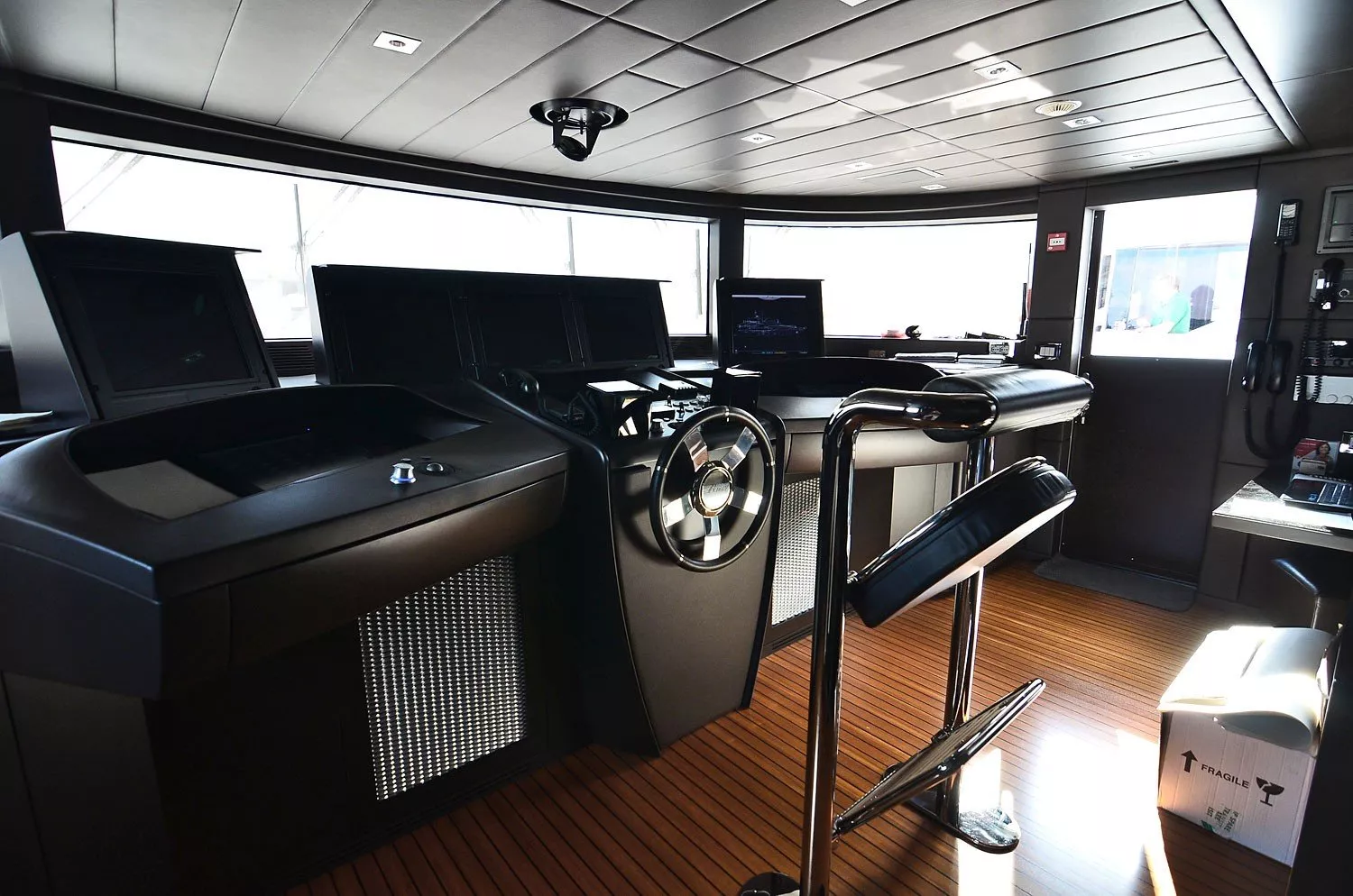 https://dev-api.arconyachts.com/storage/media/28910/conversions/416_4622152514-optimize.webp
