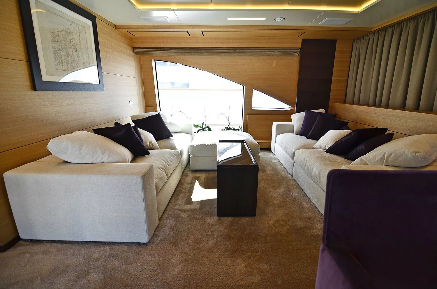 https://dev-api.arconyachts.com/storage/media/28914/conversions/416_8813921750-optimize.webp
