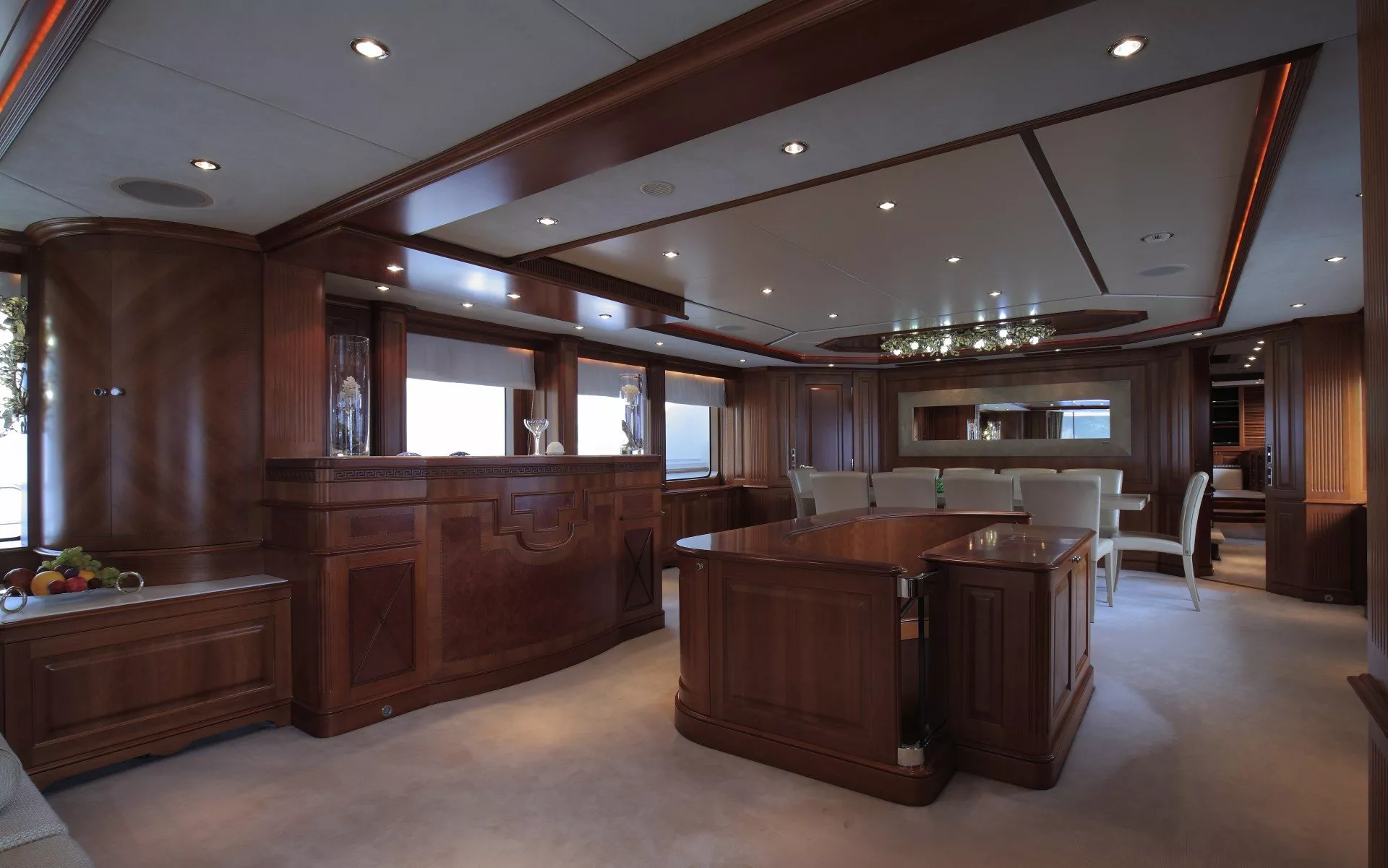 https://dev-api.arconyachts.com/storage/media/28954/conversions/41_3758465853-optimize.webp