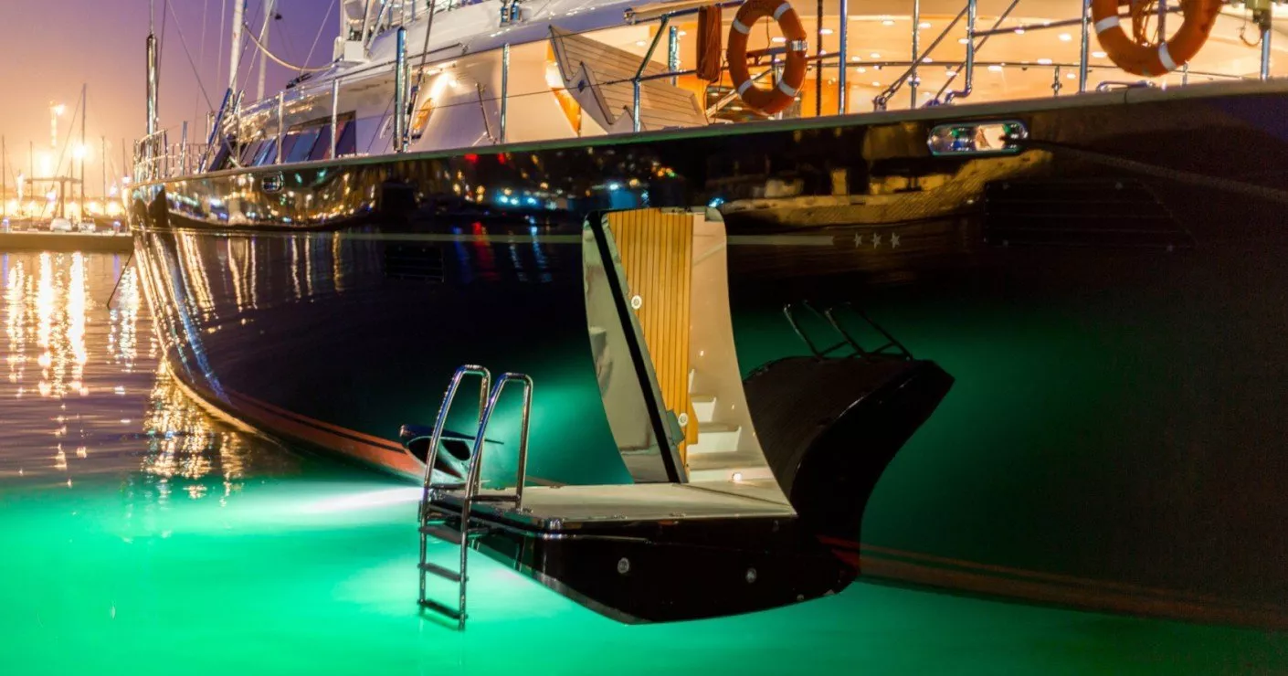 https://dev-api.arconyachts.com/storage/media/29079/conversions/410_7427257798-optimize.webp