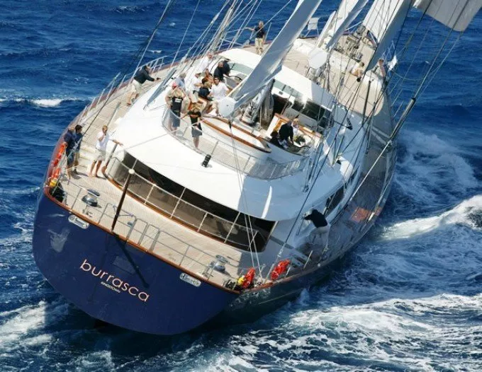 https://dev-api.arconyachts.com/storage/media/29086/conversions/410_2509937080-optimize.webp
