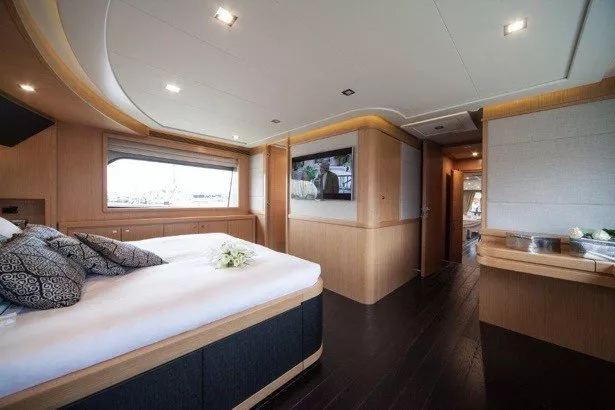 Ferretti Navetta 26