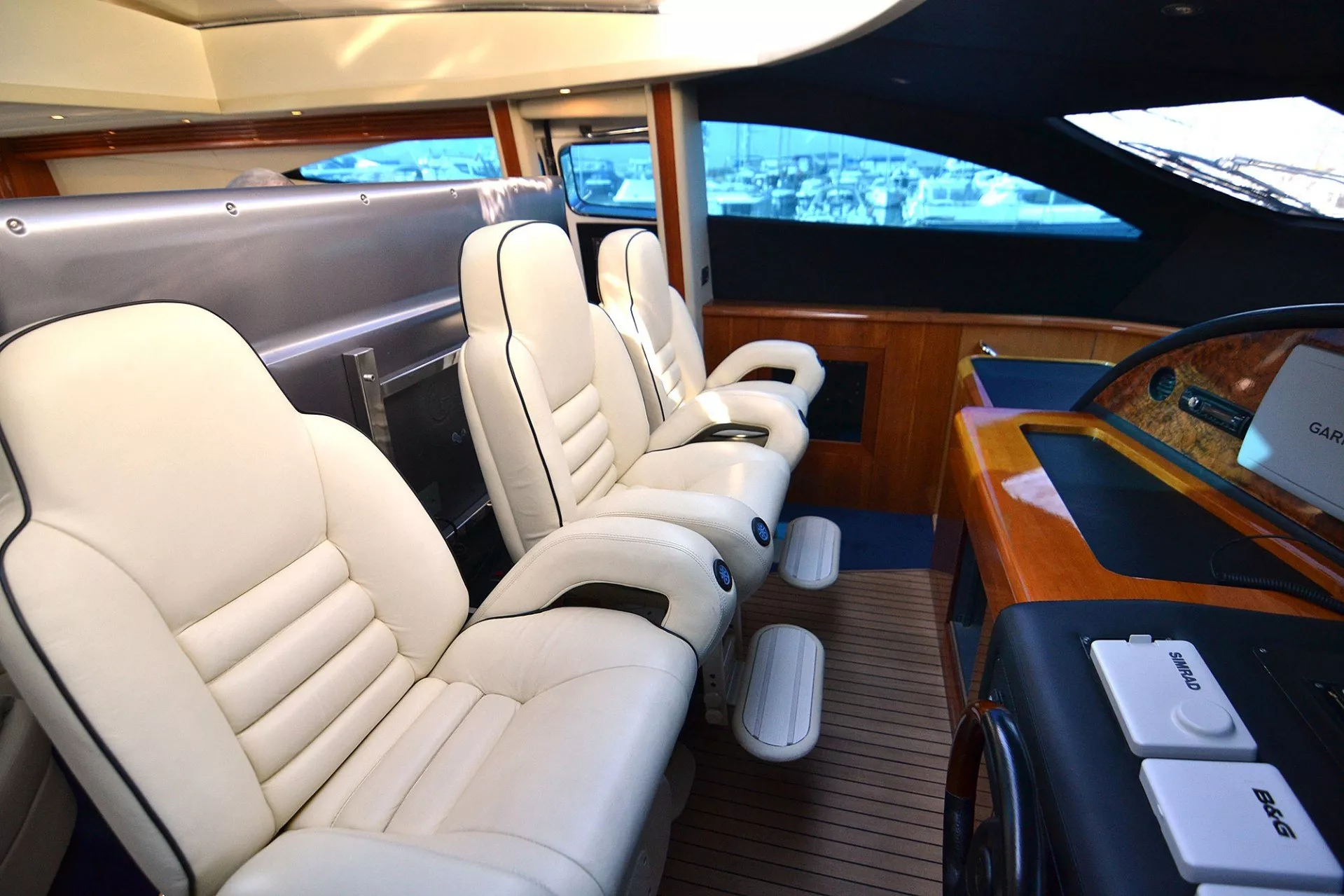 https://dev-api.arconyachts.com/storage/media/29378/conversions/391_7832961447-optimize.webp