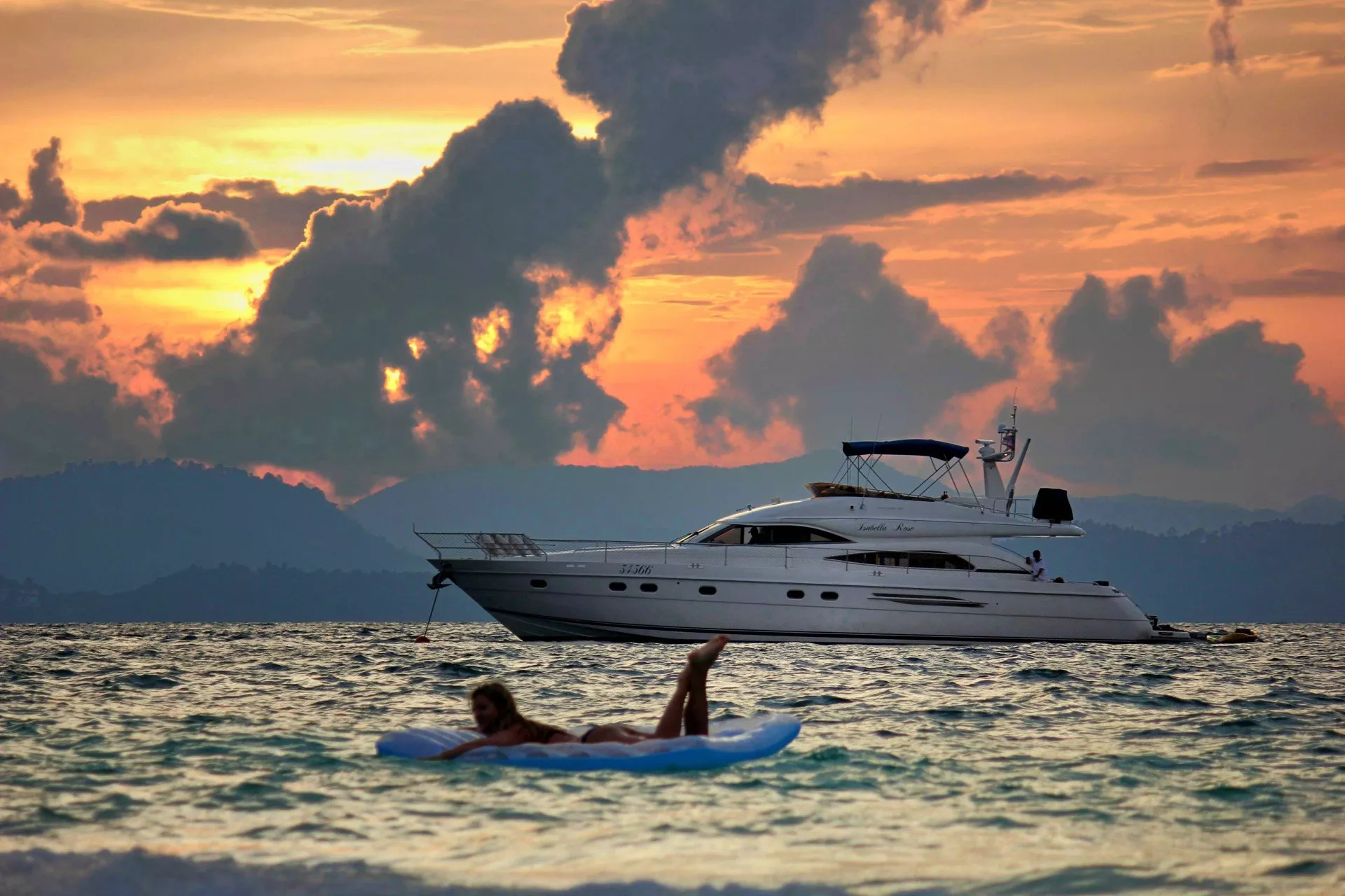 https://dev-api.arconyachts.com/storage/media/29472/conversions/131_1683182093-optimize.webp
